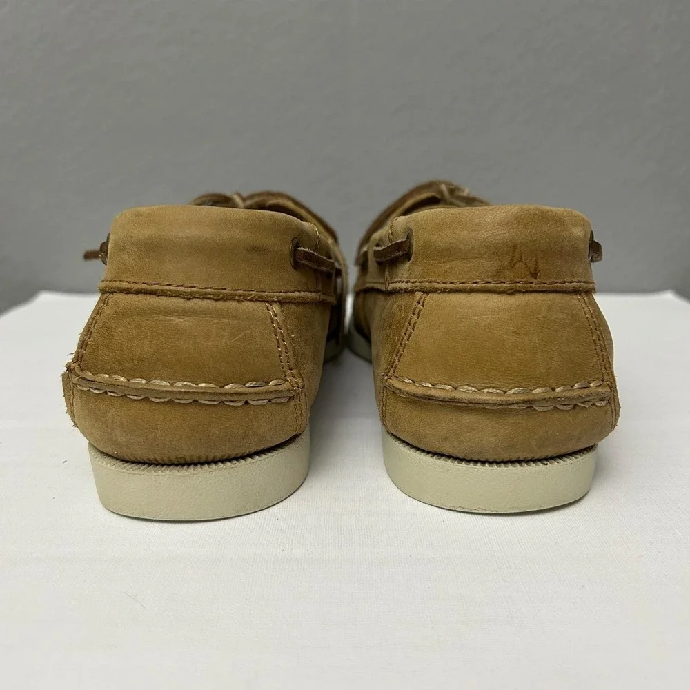 Clarks Mens 8 Boat Shoes Beige Leather Slip On Casual Loafers Nautical Comfy
